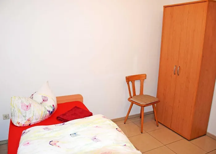 Ferienwohnung/ Ferienzimmer Asche